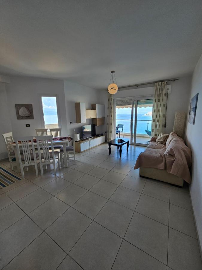 Gregor Apartments Sarandë エクステリア 写真